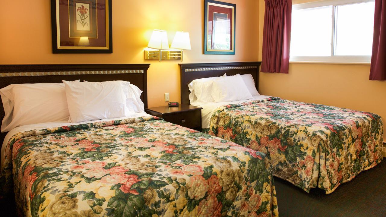 Hometown Inn Athens Extérieur photo